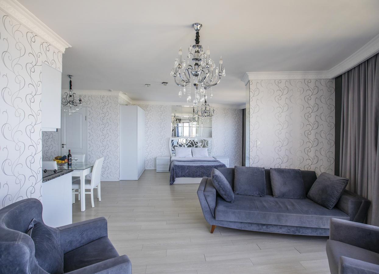Tina'S Apartments With Panoramic Sea View Батумі Екстер'єр фото