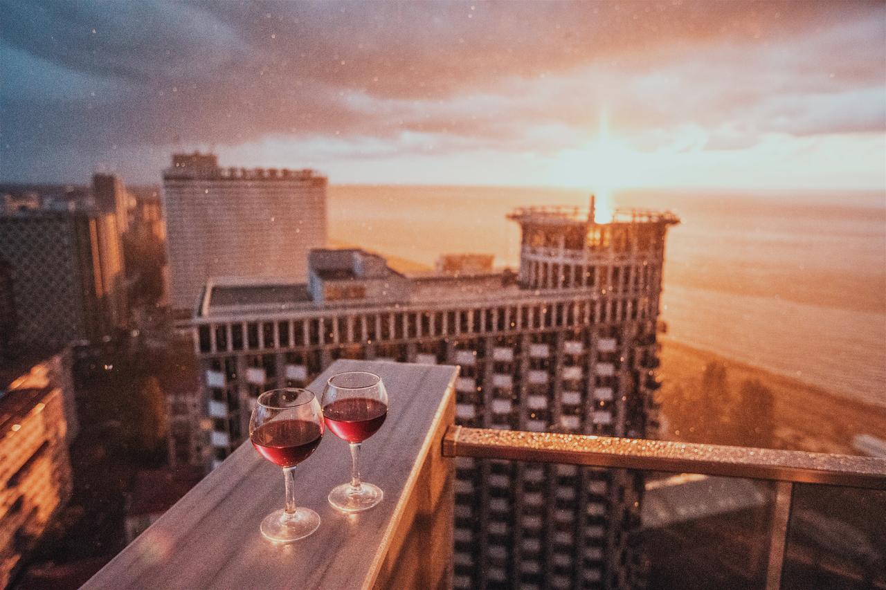 Tina'S Apartments With Panoramic Sea View Батумі Екстер'єр фото
