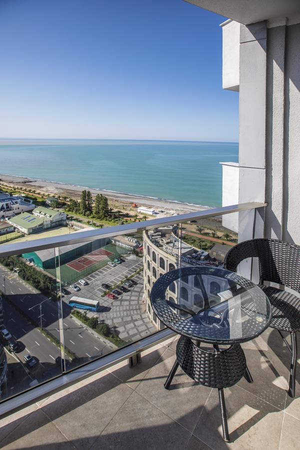 Tina'S Apartments With Panoramic Sea View Батумі Екстер'єр фото